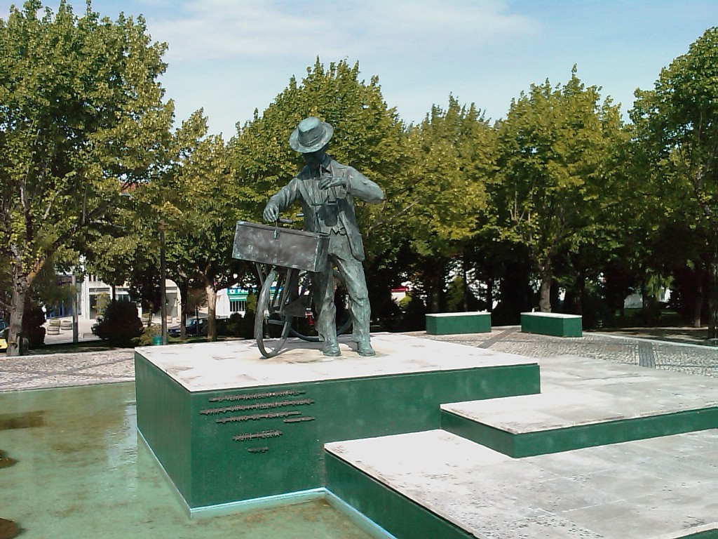 Monumento al Orfebre Ambulante